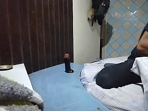 UncutToyBoy23cm online show from 20, 12, 2025