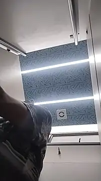 UncutToyBoy23cm online show from 15, 11, 2025