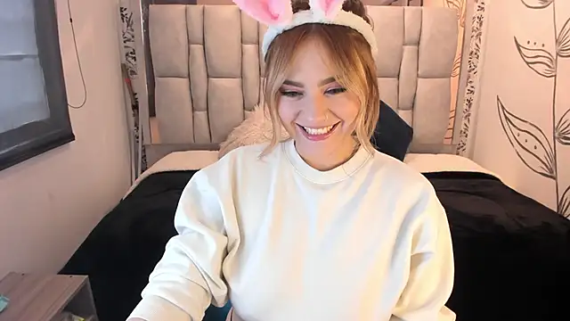 KataHot  online show from 18, 9, 2025