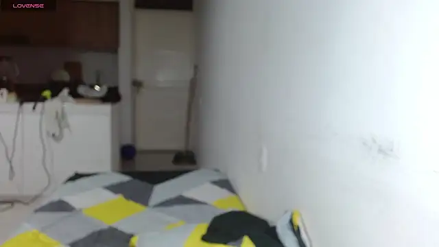 Mia Adell 11 online show from 9, 10, 2025