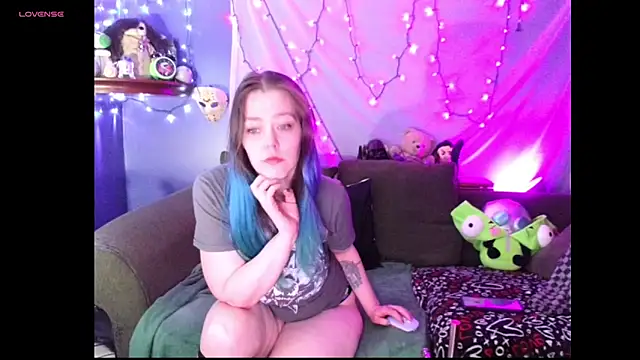 EverlyEster online show from 5, 2, 2026