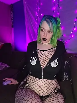 EverlyEster online show from 25, 5, 2026