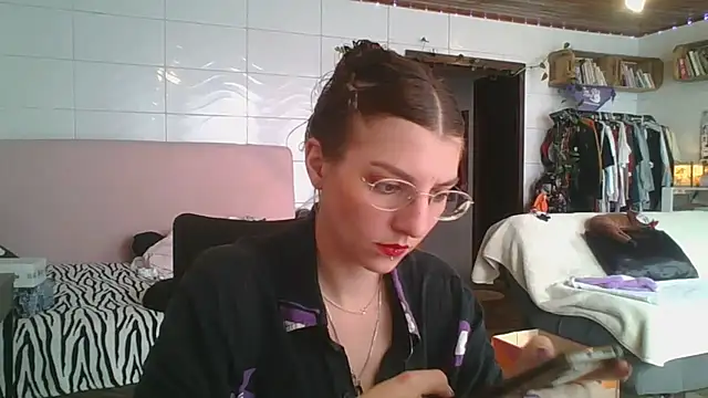 SweetyBabyDemon online show from 1, 10, 2025