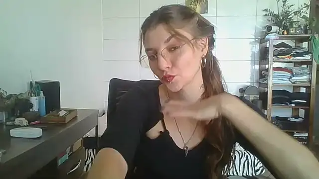 SweetyBabyDemon online show from 14, 10, 2025