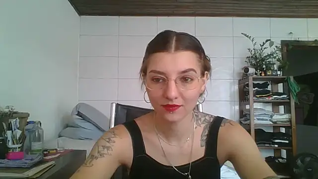 SweetyBabyDemon online show from 19, 9, 2025