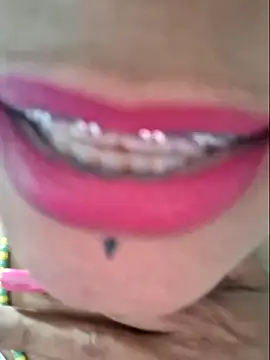 gatadeojosclaros online show from 15, 4, 2026