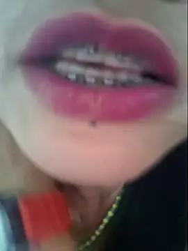 gatadeojosclaros online show from 4, 10, 2025