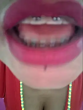 gatadeojosclaros online show from 3, 10, 2025