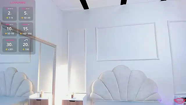 BrianaHazel online show from 17, 6, 2026