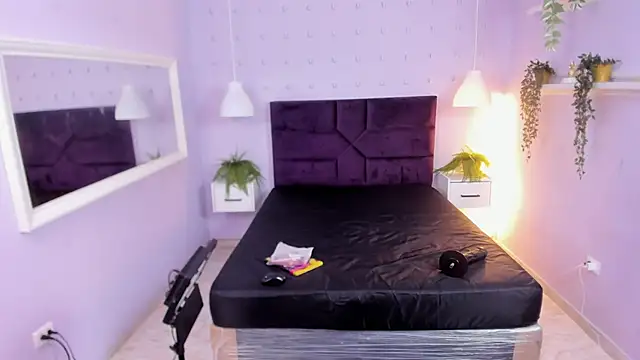 BrianaHazel online show from 3, 10, 2025