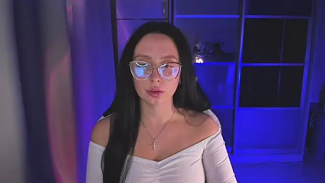 Christy Calypso online show from 7, 10, 2025