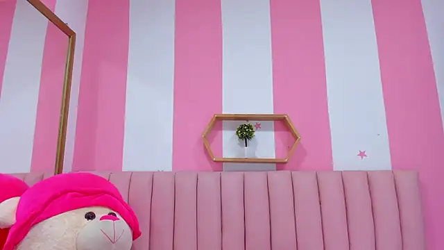 ISABELLA 020 online show from 7, 10, 2025