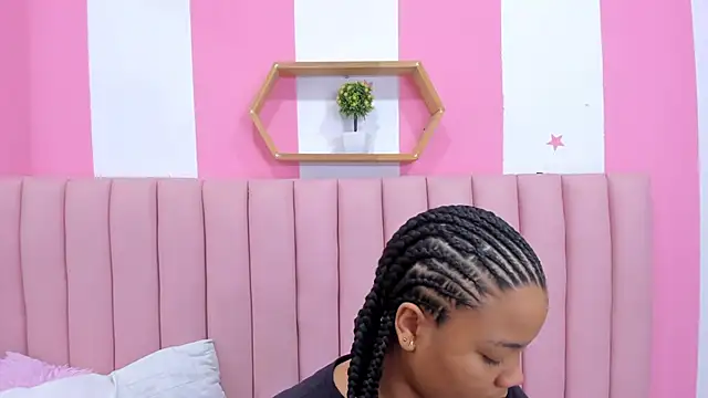 ISABELLA 020 online show from 14, 3, 2025