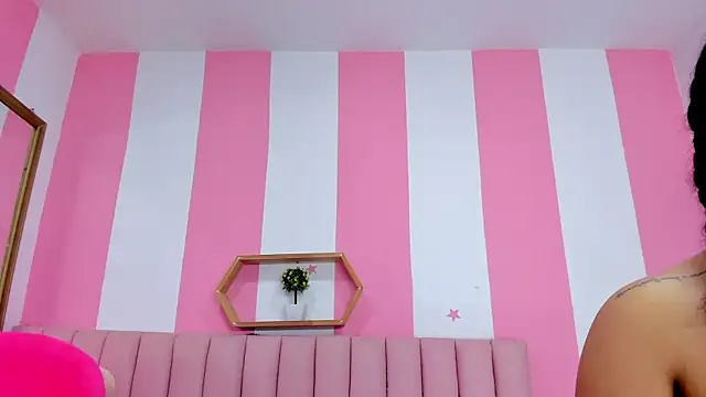 ISABELLA 020 online show from 4, 2, 2026