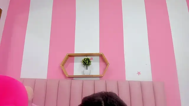 ISABELLA 020 online show from 9, 2, 2026