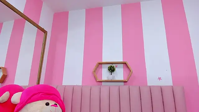 ISABELLA 020 online show from 18, 11, 2025