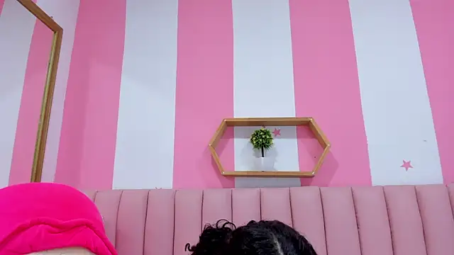 ISABELLA 020 online show from 25, 9, 2025