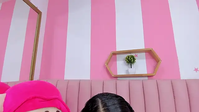 ISABELLA 020 online show from 14, 4, 2026