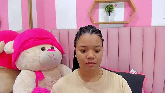 ISABELLA 020 online show from 15, 10, 2025