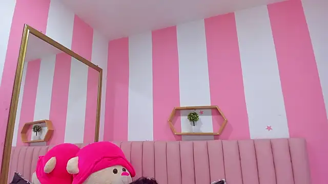 ISABELLA 020 online show from 1, 10, 2025