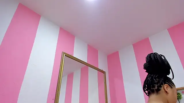 ISABELLA 020 online show from 4, 10, 2025