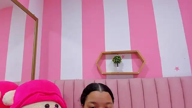 ISABELLA 020 online show from 23, 10, 2025