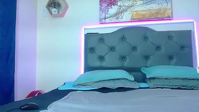 Snapshot of Kim_clark1 chatting on 10, 9, 2025 Kim clark1 online show from 10, 9, 2025