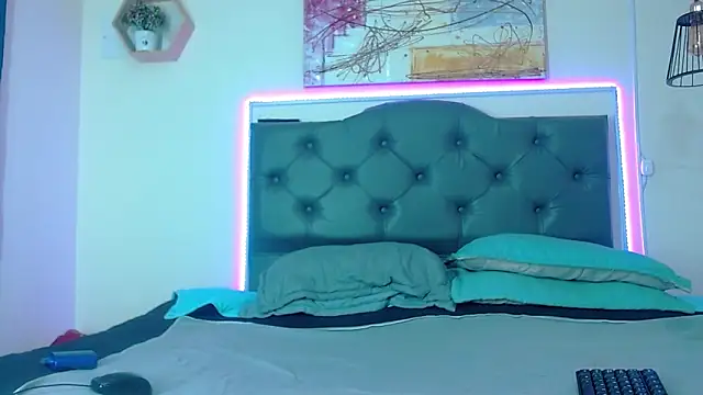 Snapshot of Kim_clark1 chatting on 12, 9, 2025 Kim clark1 online show from 12, 9, 2025