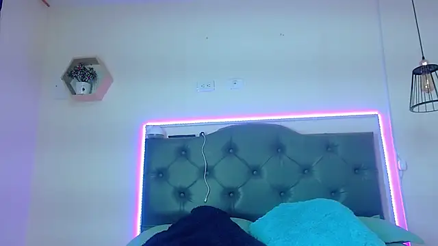 Snapshot of Kim_clark1 chatting on 15, 11, 2025 Kim clark1 online show from 15, 11, 2025