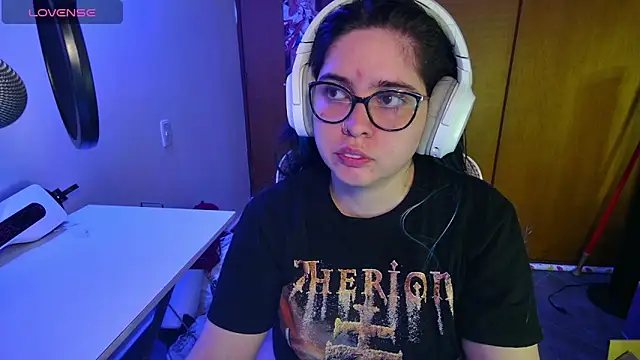 Vallolet Spencer online show from 8, 3, 2025