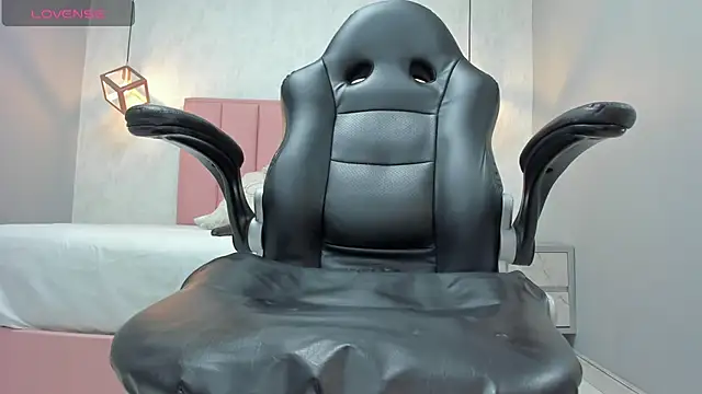 chelsyquinn online show from 20, 2, 2026