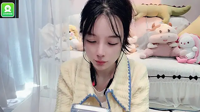 AKiKi711 online show from 2, 11, 2025