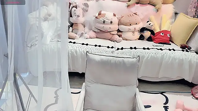 AKiKi711 online show from 18, 7, 2026