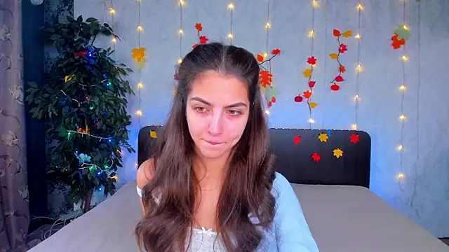 Milana Crystal  online show from 18, 11, 2025