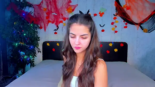 Milana Crystal  online show from 31, 10, 2025