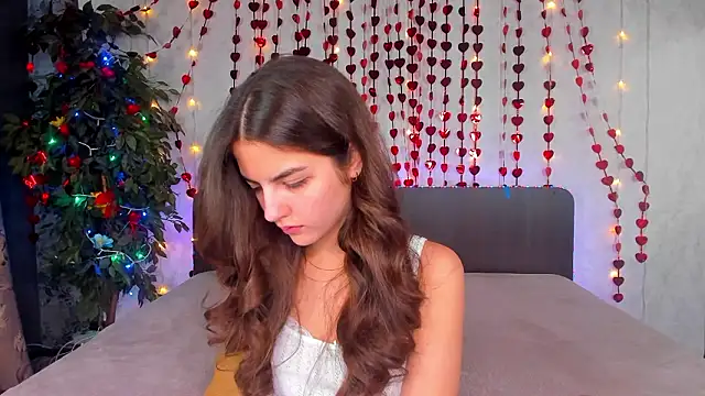 Milana Crystal  online show from 1, 3, 2026