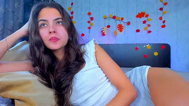 Milana Crystal  online show from 27, 10, 2025