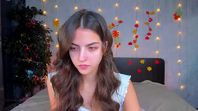 Milana Crystal  online show from 17, 11, 2025