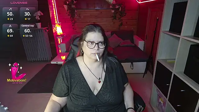 Lola-squirt online show from 8, 3, 2026