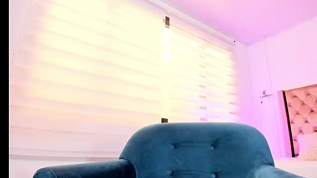 Danna Ramiirez online show from 11, 3, 2026