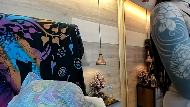 Cori Paige online show from 17, 9, 2025