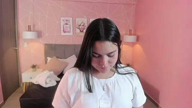 zara  sweet online show from 7, 4, 2026