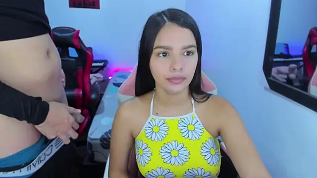 jessi and boy online show from 17, 11, 2025