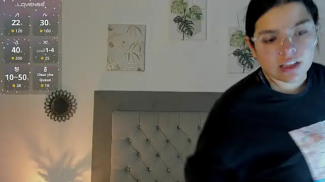 Kylie2211 online show from 20, 9, 2025