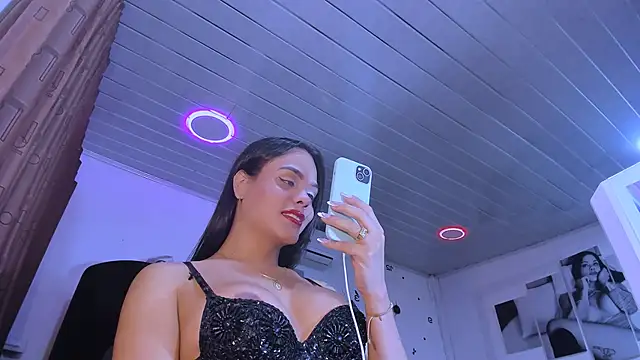 LatinVenuz online show from 2, 3, 2025