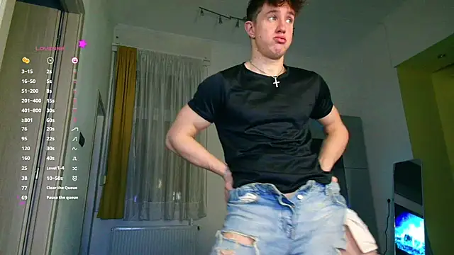 ChristianLevine  online show from 30, 10, 2025