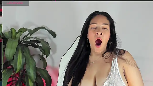 bella hadid1  online show from 8, 3, 2025