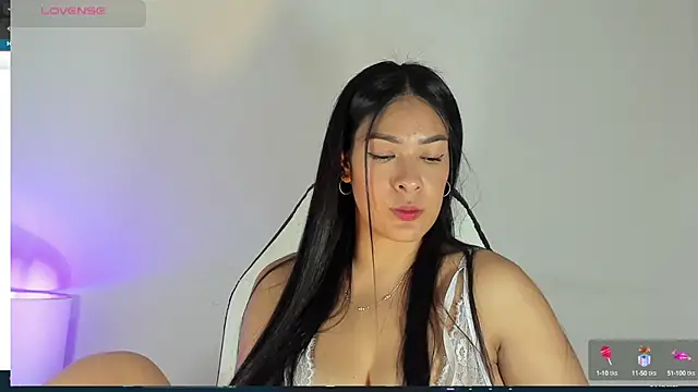 bella hadid1  online show from 24, 2, 2025