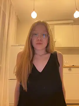 Eva Weyne online show from 25, 9, 2025