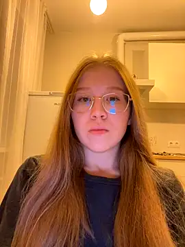 Eva Weyne online show from 17, 11, 2025